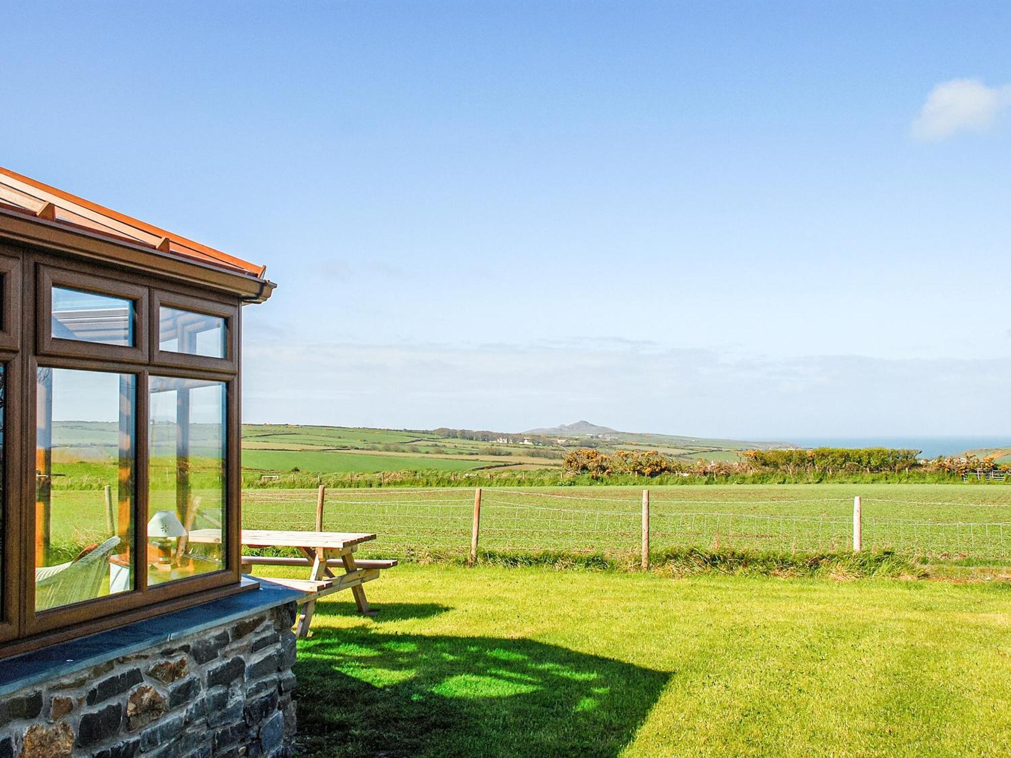 Beacon Cottage Llanrhian Exterior photo